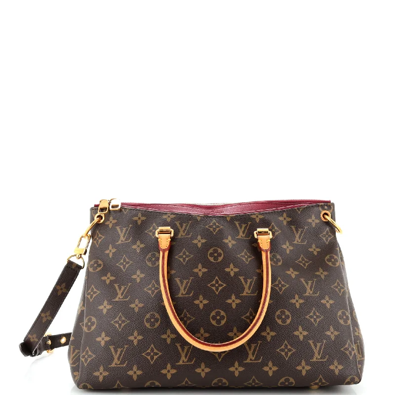 High-quality leather messenger bagsPallas Tote Monogram Canvas