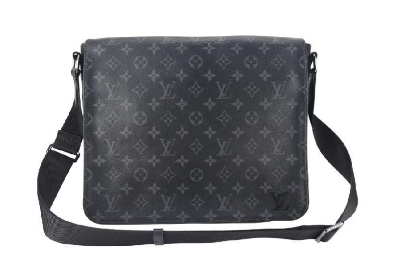 Top-rated backpack brandsLOUIS VUITTON DISTRICT MESSENGER MM (M45271) MONOGRAM ECLIPSE SILVER HARDWARE NO DUST COVER