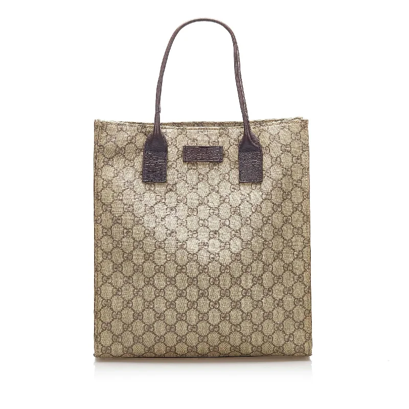 Designer bags with gold hardwareGucci GG Supreme Tote Bag (SHG-16283)