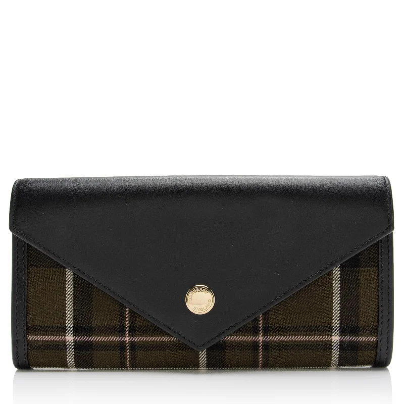 Designer bags with gold hardwareBurberry Check Smooth Calfskin Halton Continental Wallet (SHF-23105)