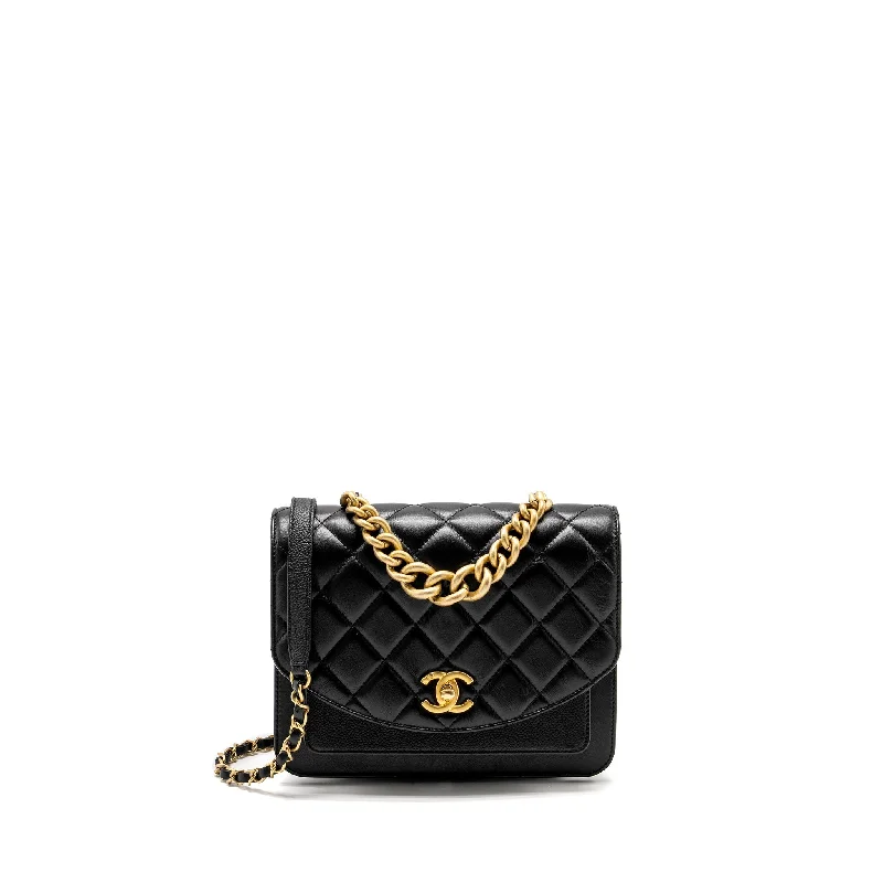 Minimalist leather handbagsChanel Quilted Flap Bag Calfskin/Caviar Black GHW