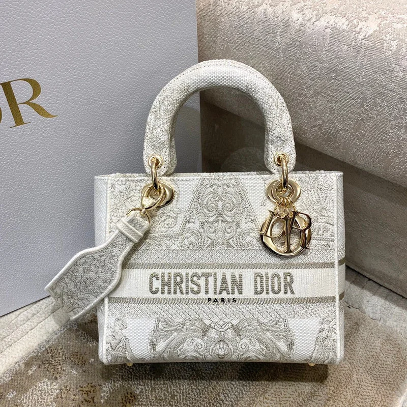 Durable leather bags for daily useChristian Dior Bags - 5745