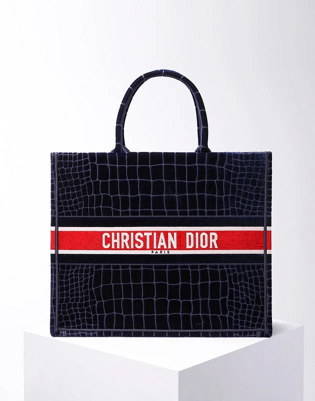 Designer bags with gold hardwareChristian Dior Bags - 5773