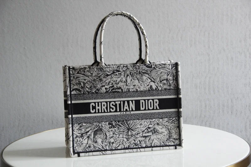 Minimalist leather handbagsChristian Dior Bags - 5781