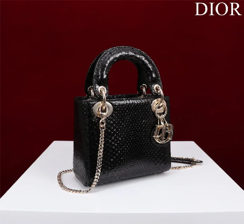 Minimalist leather handbagsChristian Dior - Luxury Bags  191